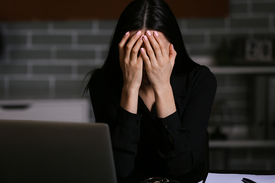 Vrouw vraagt zich af hoe lang haar burn out nog duurt